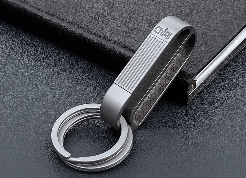 Avelena | Titanlegierung Herren Gürtelschnalle Schlüsselanhänger - Langlebig, Stilvoll, Farbneutraler Verschluss