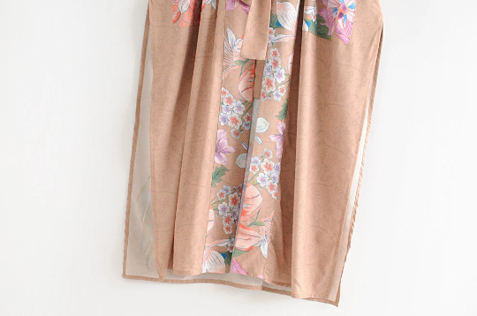 Errötender Boho-Kimono-Robe mit Blumendruck und Bindegürtel