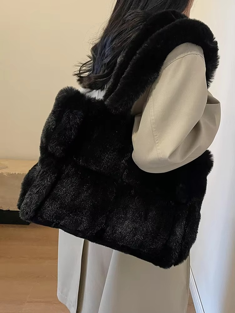 Avelena | Damenhandtasche aus weichem Plüsch mit hoher Kapazität für den Winter