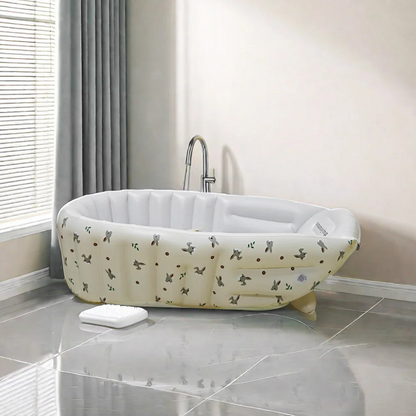 Avelena | SplashNest – Das mobile Badeparadies für dein Baby