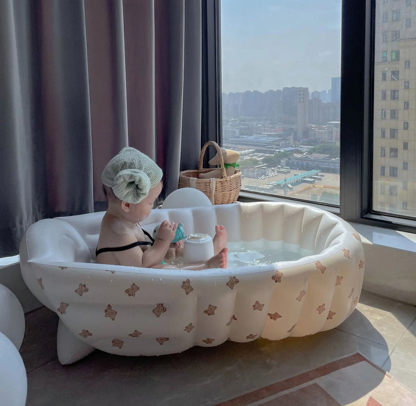 Avelena | SplashNest – Das mobile Badeparadies für dein Baby