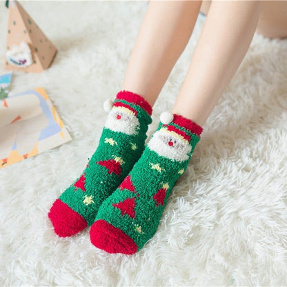 Avelena | Weihnachts-Socken im Geschenkbox-Design | Flauschige Haus- & Kuschelsocken | Universalgröße