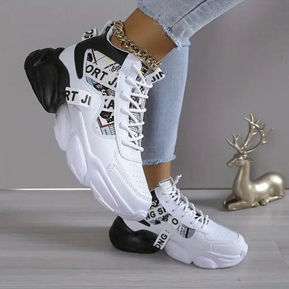 Coole Sneakers mit Schnürung