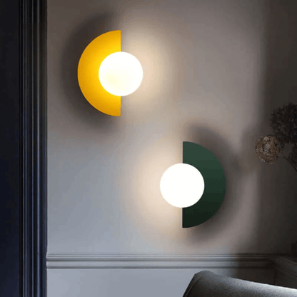 Avelena | Metallische Halbmook Wandlampe