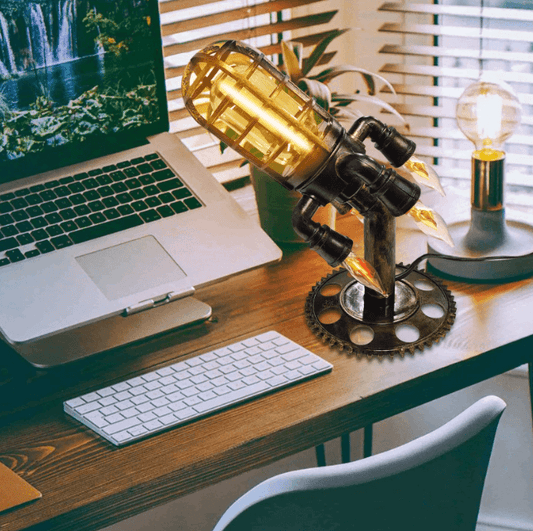 Avelena | VINTAGE STEAMPUNK ROCKLAMPE