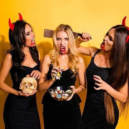 Avelena | Automatisch einziehbare Vampirzähne