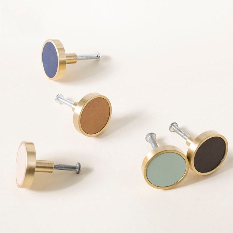 Avelena | Messing Massiv Leder Handgemachte Schrankgriffe Schubladeneinsätze