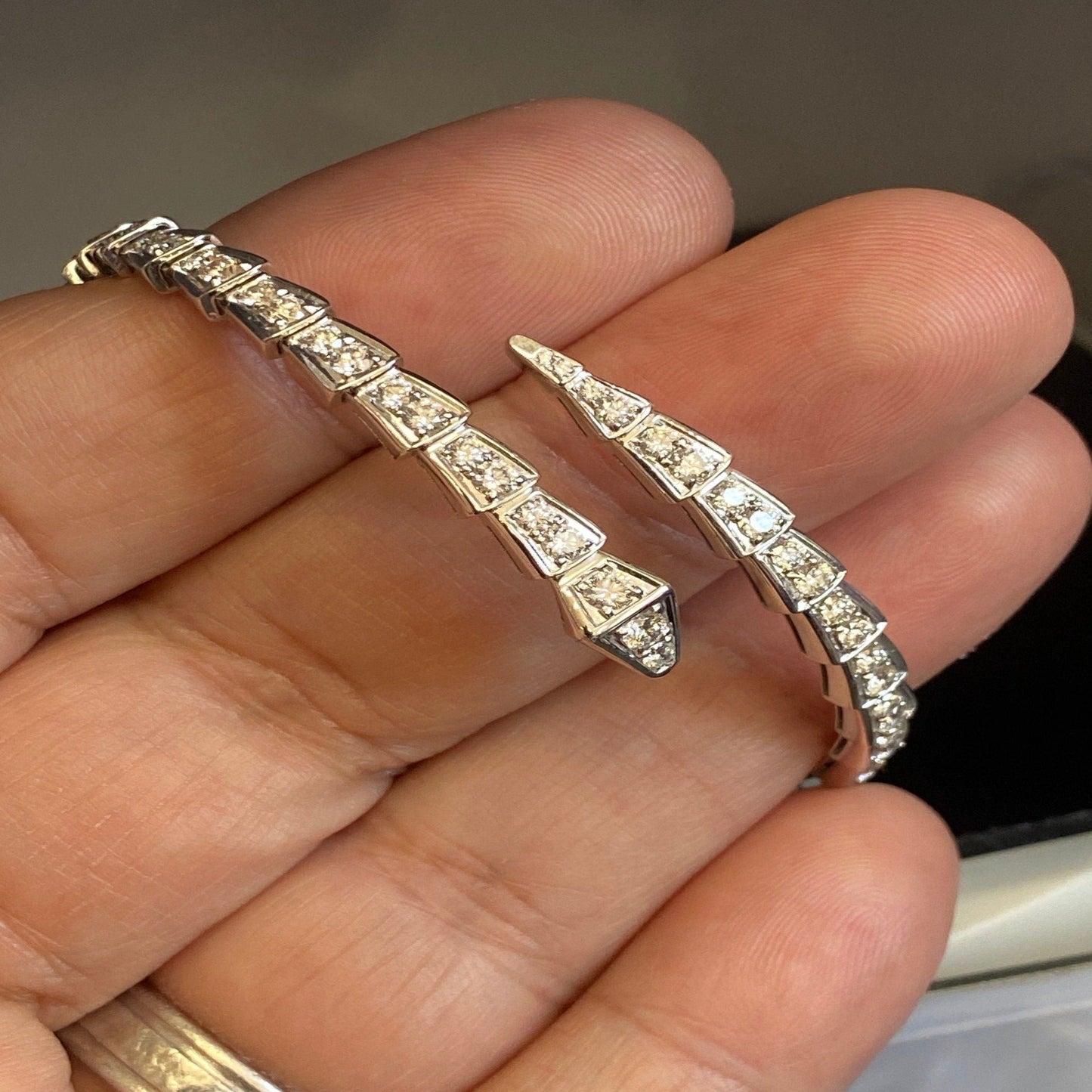 Avelena | Band - von Schlangen inspiriertes Armband