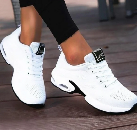 Avelena | Die bequemsten orthopädischen Schuhe von 2025!