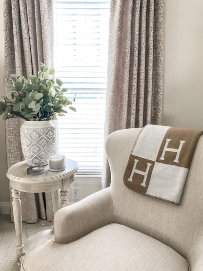 Avelena | Isabelle Chic Wool Cashmere Blanket