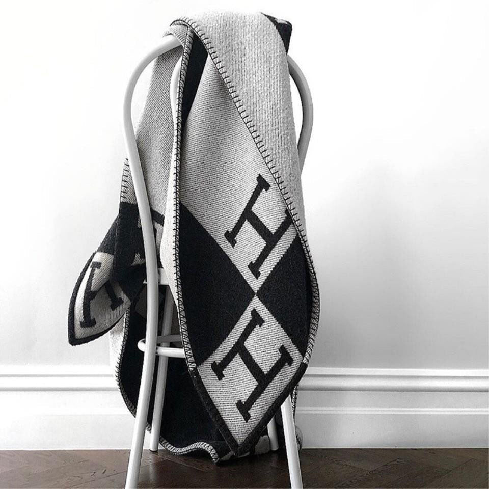 Avelena | Isabelle Chic Wool Cashmere Blanket