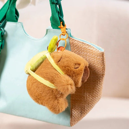 Avelena | Die Kawaii Capybara mit Mini Avocado Rucksack Plüschspielzeug