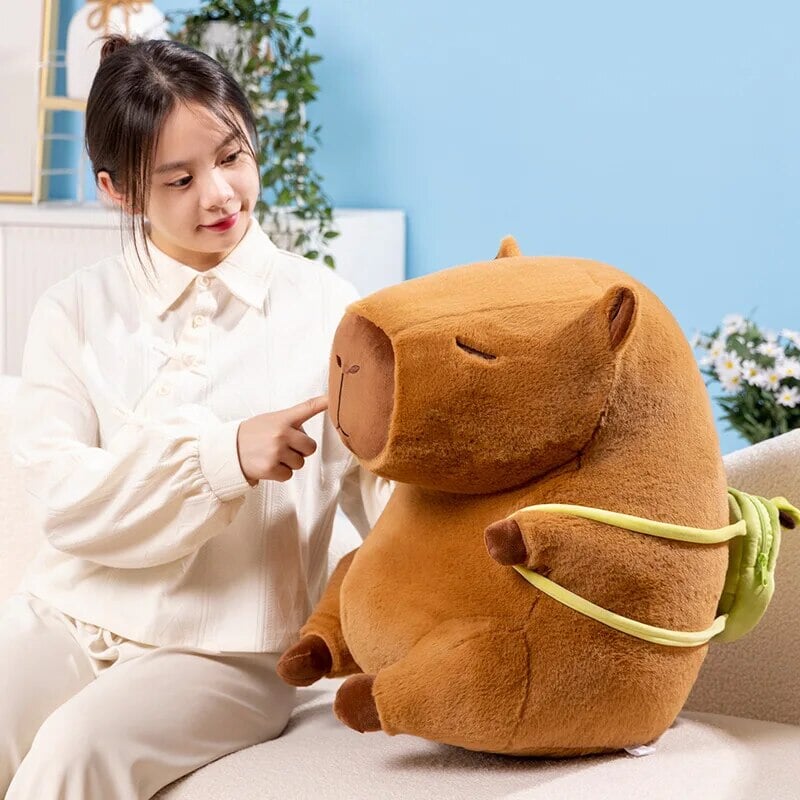 Avelena | Die Kawaii Capybara mit Mini Avocado Rucksack Plüschspielzeug