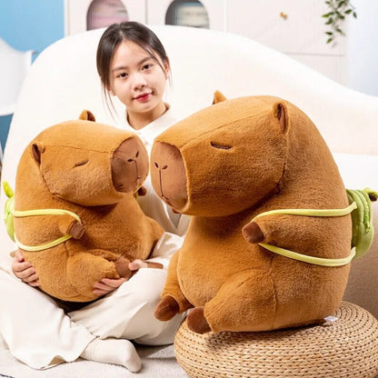 Avelena | Die Kawaii Capybara mit Mini Avocado Rucksack Plüschspielzeug