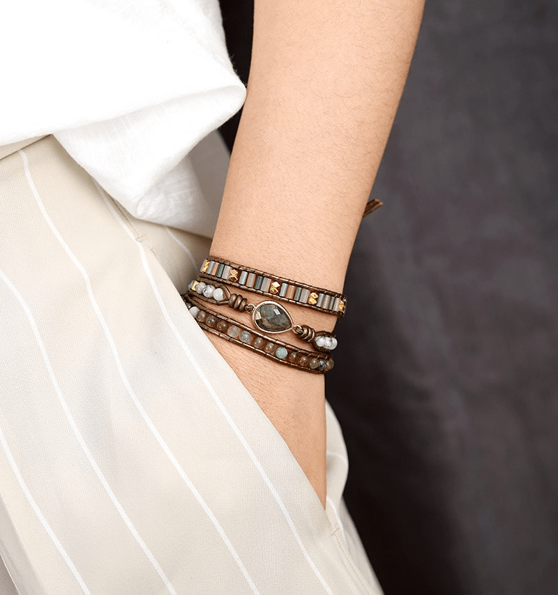 Avelena | Spirituelle Wickelarmband mit Labradorit