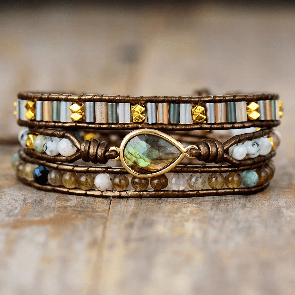 Avelena | Spirituelle Wickelarmband mit Labradorit