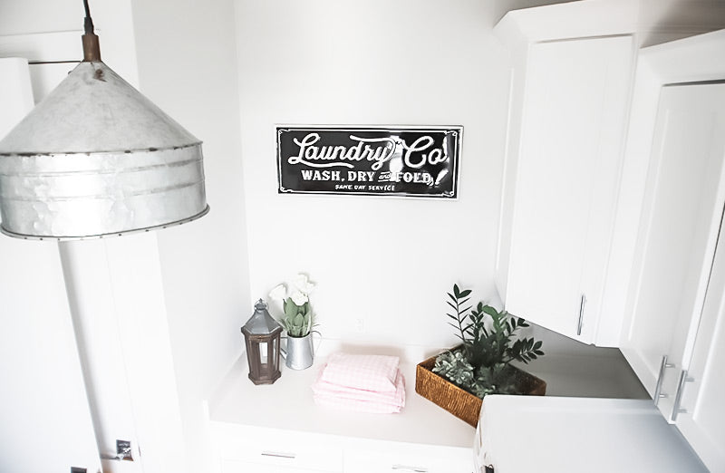 Avelena | Black Laundry Co Zeichen