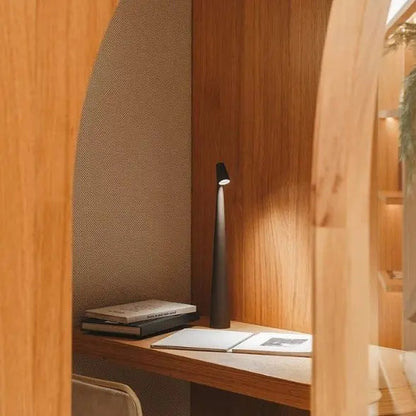 Avelena | Dorsø - L'ummiere D'apol Tischlampe