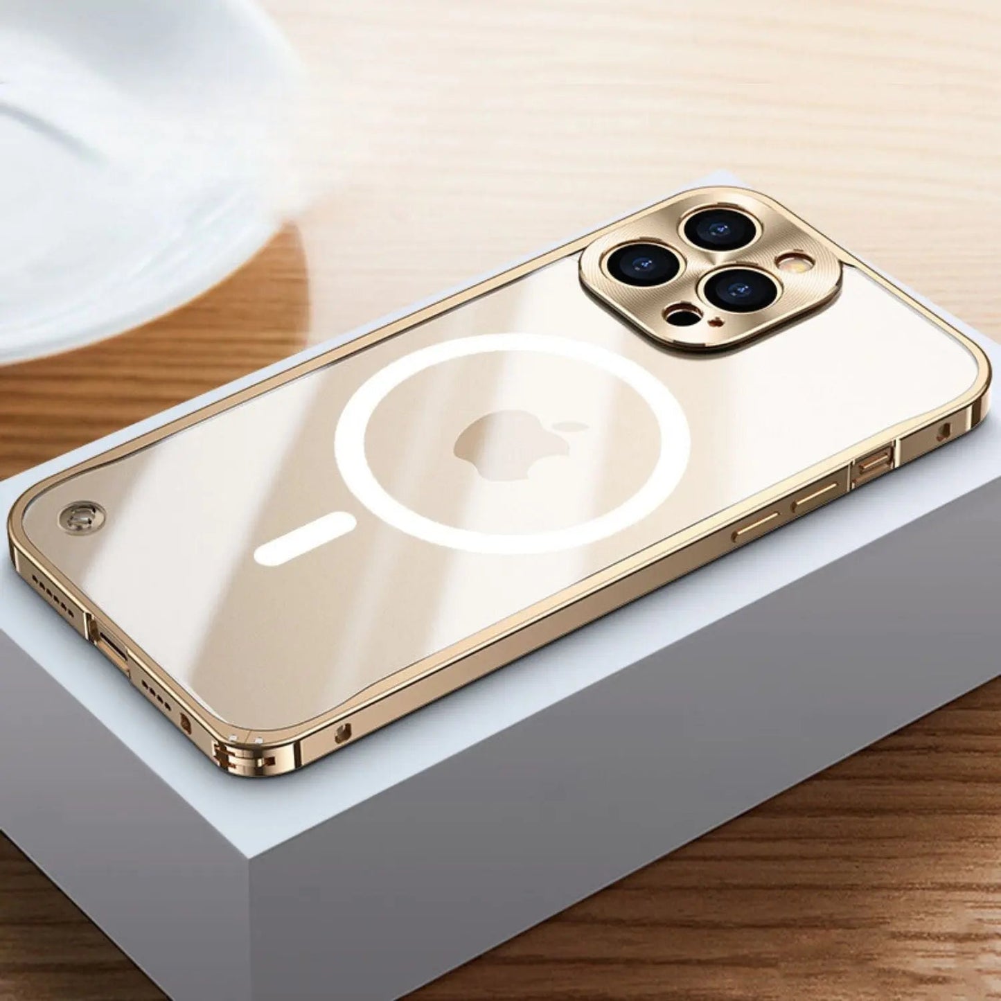 Avelena | Metall Luxus MagSafe Hülle für iPhone Pro Max - Schlankes und Stilvolles Design mit Maximalem Schutz