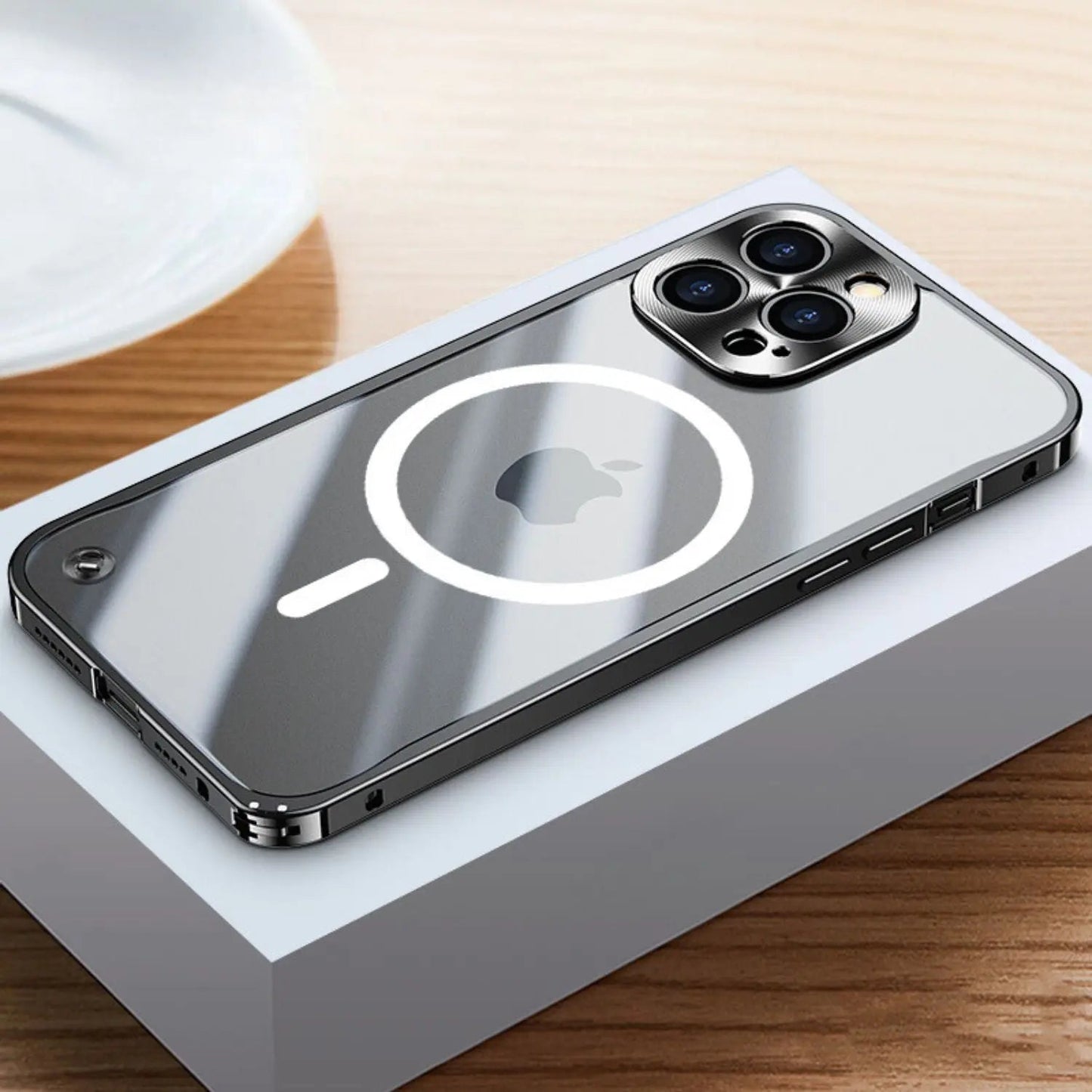 Avelena | Metall Luxus MagSafe Hülle für iPhone Pro Max - Schlankes und Stilvolles Design mit Maximalem Schutz