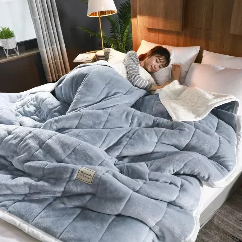 Avelena | Warmes Flanell-Korallenfleece-Decke für Herbst & Winter – CosyBlanket
