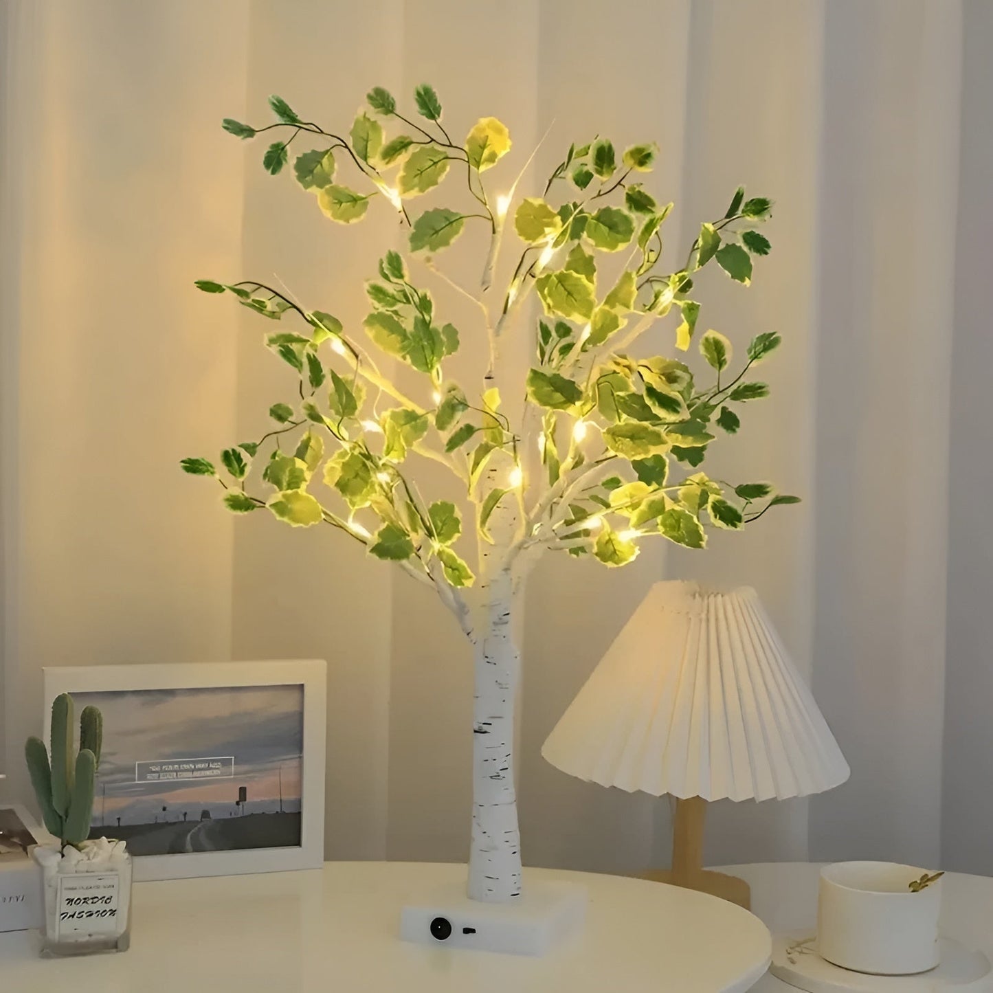 Avelena | Magische BrightTree Tischlampe – Elegantes Baumdesign mit Warmem LED Licht