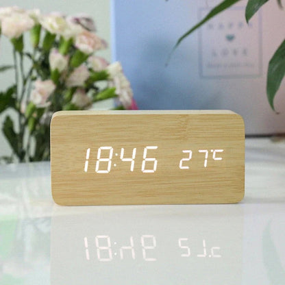 Avelena | Minimalistische LED-Uhr | Holz