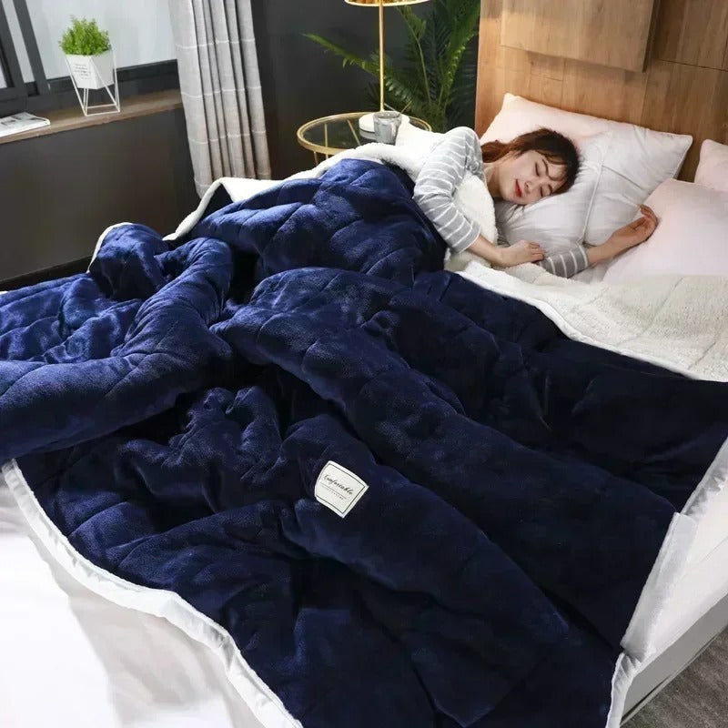 Avelena | Warmes Flanell-Korallenfleece-Decke für Herbst & Winter – CosyBlanket