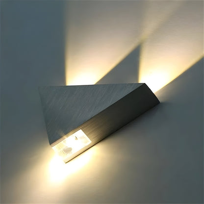Avelena | Light - Moderne Dreieck-Wandleuchte LED-Wandleuchte
