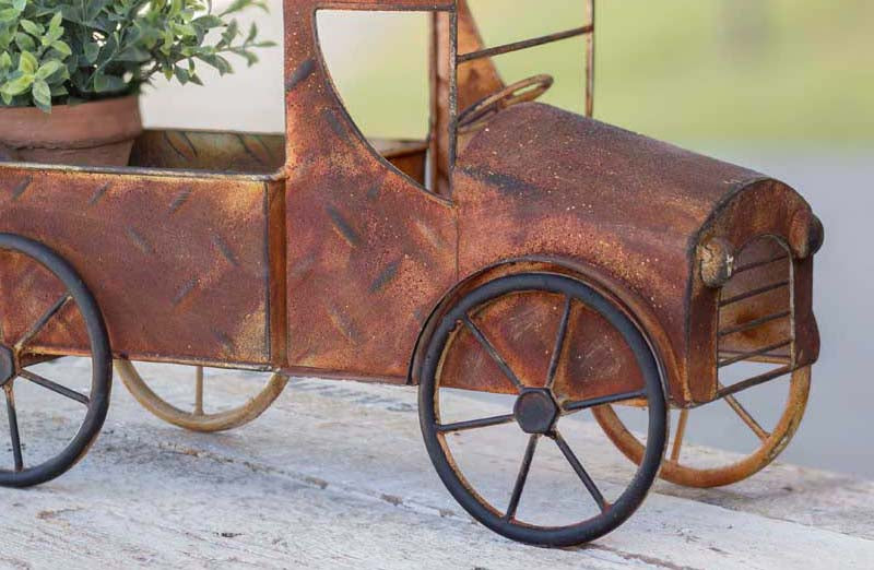 Avelena | Rostige Antike Inspirierte Pickup-Truck
