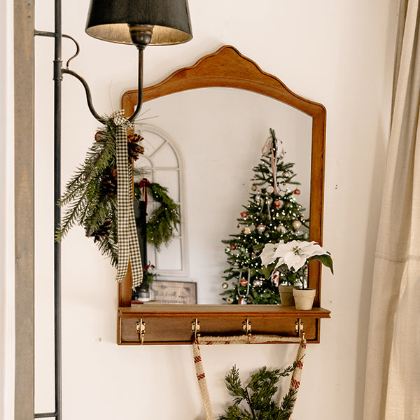 Avelena | 33 Zoll Eichen Wandspiegel mit Haken und Regal