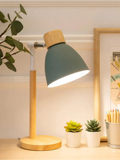 Avelena | Nordische Tischlampe | Holz, Eisen