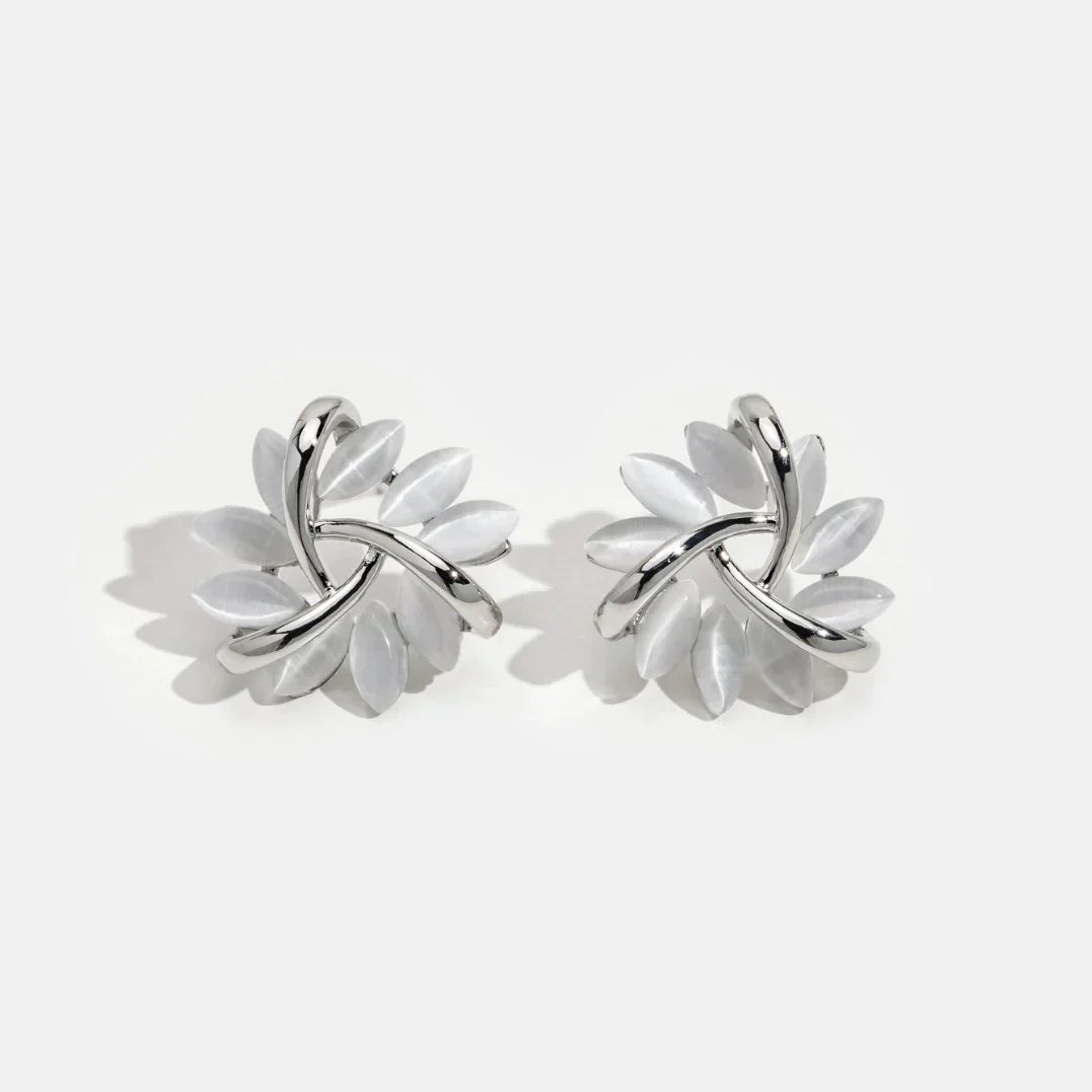 Avelena | Runde Opal Blumen Ohrstecker In Gold Amara