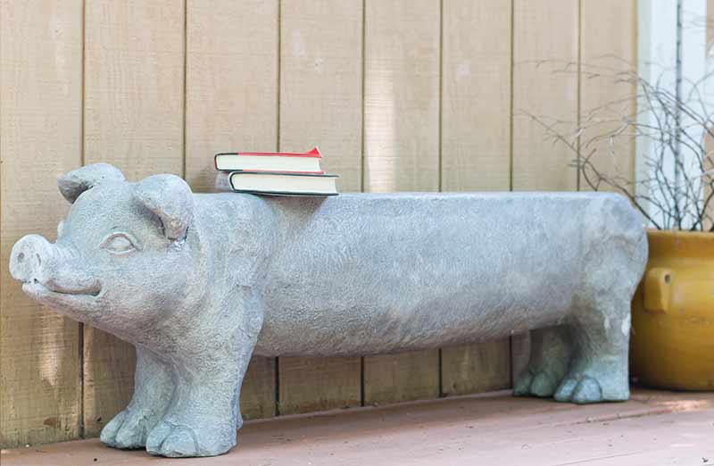 Avelena | Gross Eklectic Pig Gartenbank