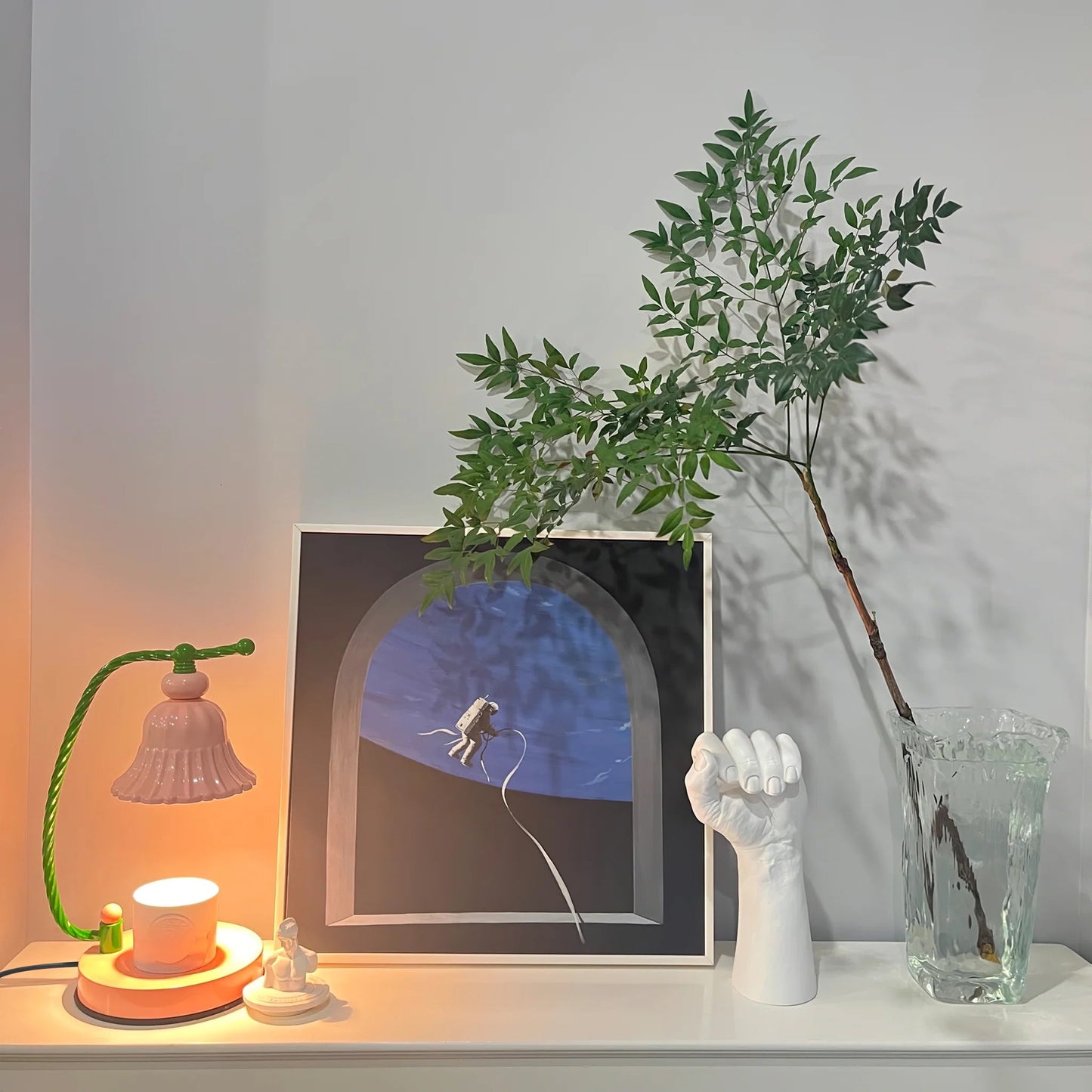 Avelena | BloomAura – Charmante rosa Glas-Tischlampe