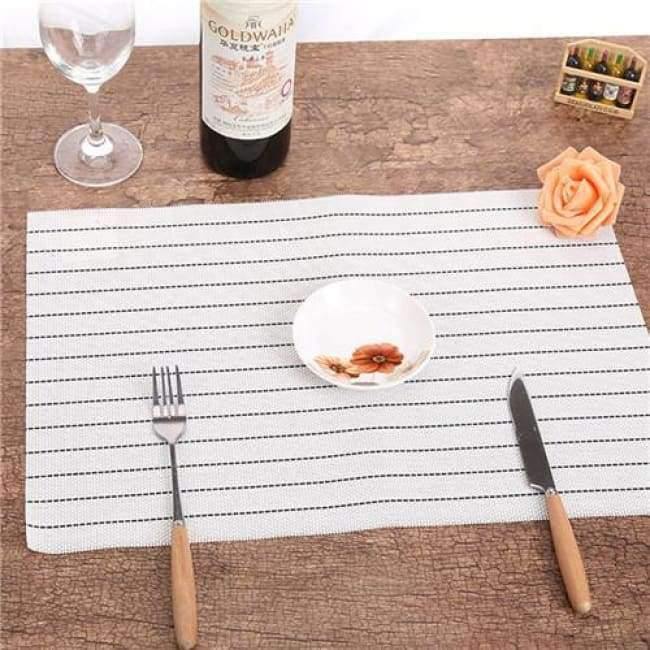 Avelena | 4-Teiliges Geschirrpad Tischdecke Matte Wärmeisolierung Rutschfesten Einfache Platzdeckchen Disc Weiße Pads Schüsseluntersetzer Küchenaccessoires