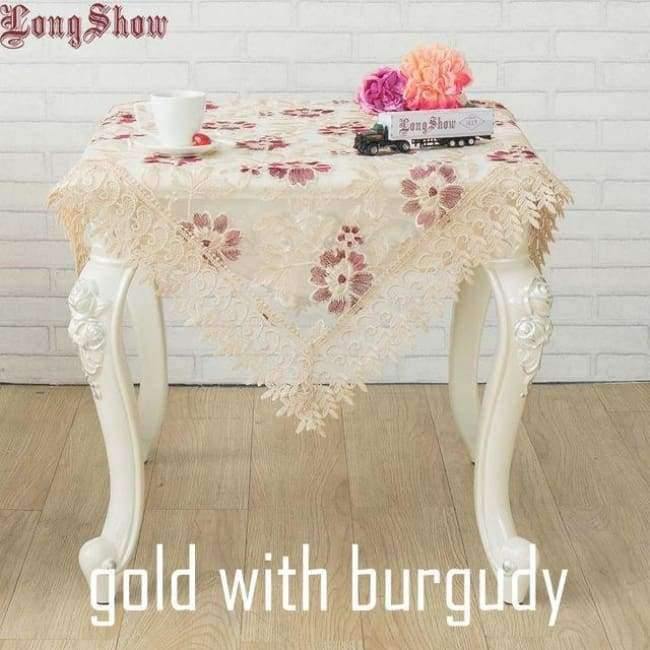 Avelena | Leichtkaffee Pure Organza Spitzeneinfassung Lotus Bestickte Tischdecke
