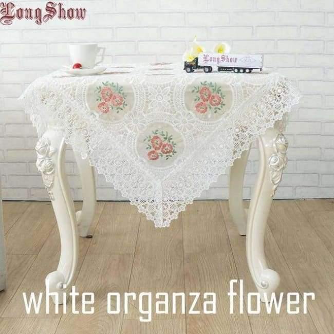 Avelena | Leichtkaffee Pure Organza Spitzeneinfassung Lotus Bestickte Tischdecke