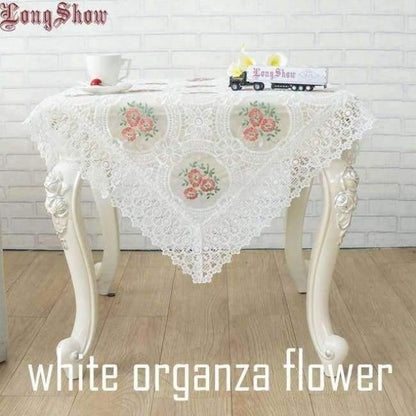 Avelena | Leichtkaffee Pure Organza Spitzeneinfassung Lotus Bestickte Tischdecke
