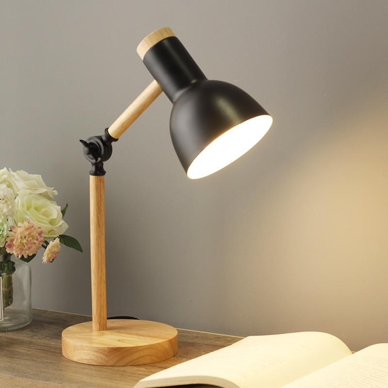 Avelena | LuminoShade – Moderne Schreibtischlampe aus Holz im skandinavischen Stil
