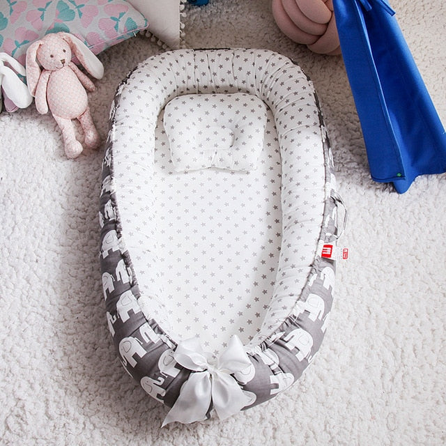 Avelena | Tragbares Babybett und Baby Nest Bett mit Kissen