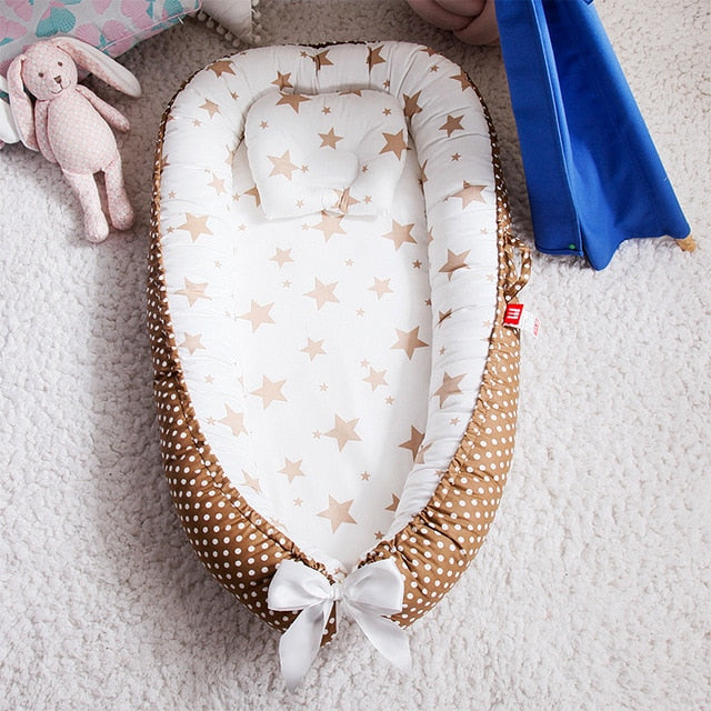 Avelena | Tragbares Babybett und Baby Nest Bett mit Kissen