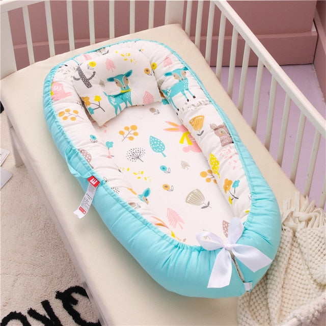 Avelena | Tragbares Babybett und Baby Nest Bett mit Kissen