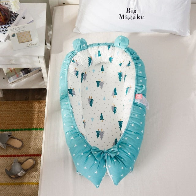 Avelena | Tragbares Babybett und Baby Nest Bett mit Kissen