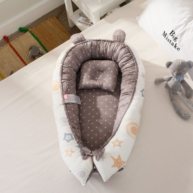 Avelena | Tragbares Babybett und Baby Nest Bett mit Kissen