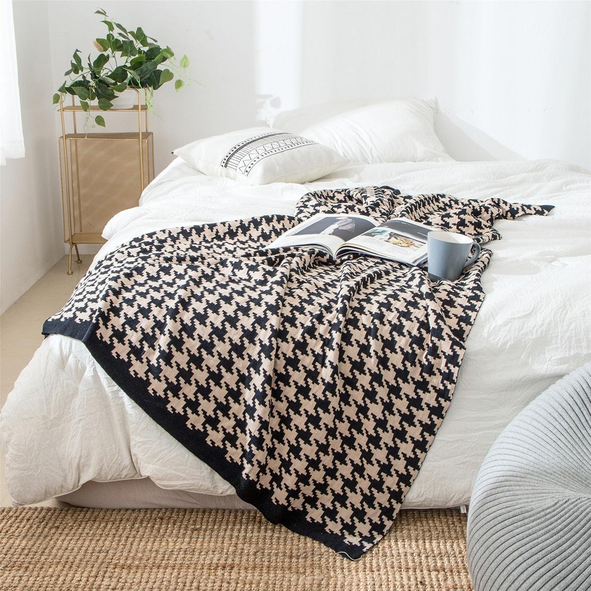 Avelena | PlaidLuxe Houndstooth Kuscheldecke | Kariertes Design | Weich & Gemütlich | Verschiedene Größen