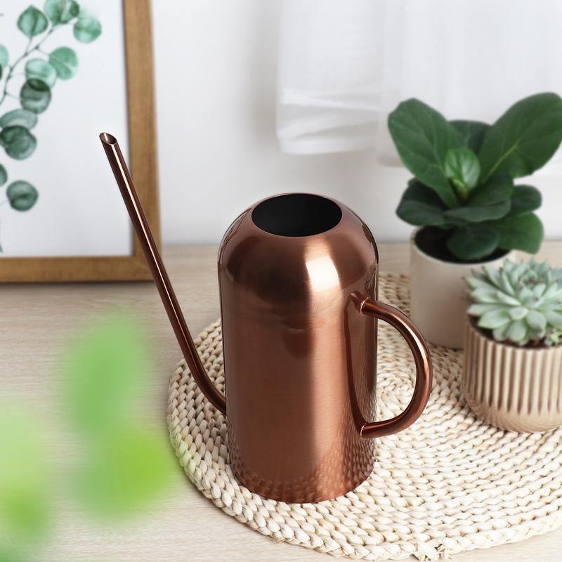Avelena | Stahl Gießkanne, 1,5-Liter Innenpflanzen Gießkanne, Kompakt und Elegantes Design für Zuhause und Garten