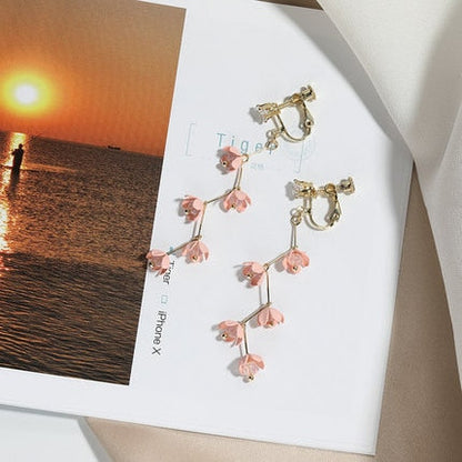 Avelena | Lange Strass Kristall Pink Sakura Blume mit Zirkon Clip Ohrringe