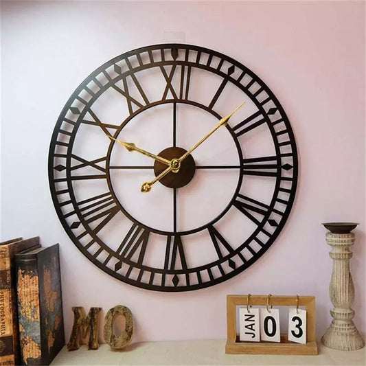 Avelena | Roman Wanduhr