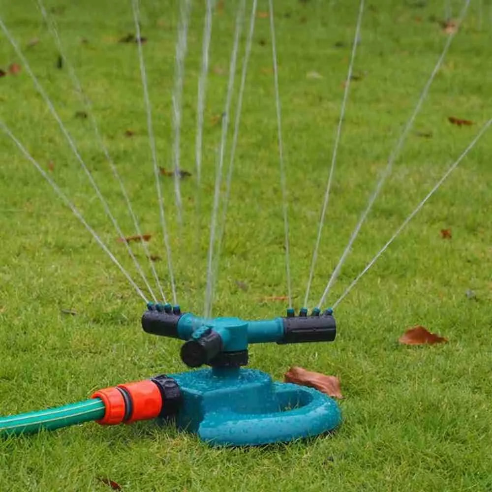 Avelena | Verstellbarer Garten Sprinkler – Effiziente Rasenbewässerung mit 360° Sprühfunktion